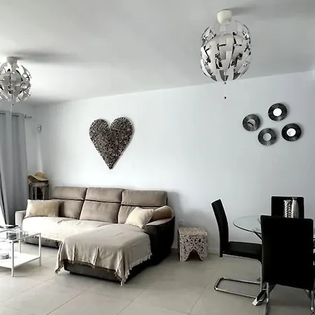 Lovely Sanmar, Heated Pool, Private Gymnasium Playa Blanca (Lanzarote)