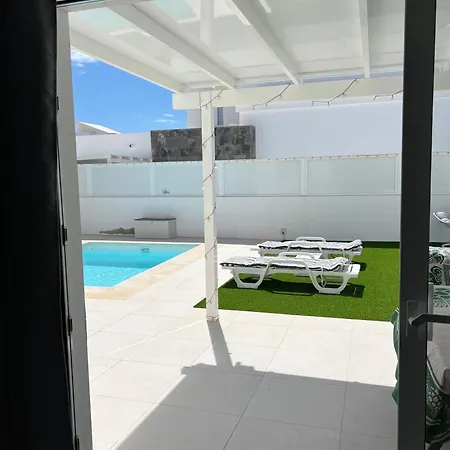Villa Lovely Sanmar, Heated Pool, Private Gymnasium *