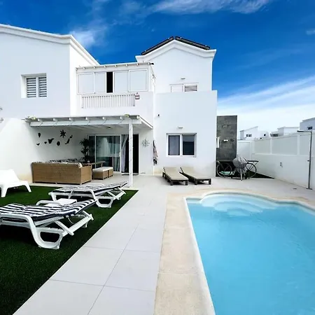 Lovely Sanmar, Heated Pool, Private Gymnasium * Playa Blanca (Lanzarote)