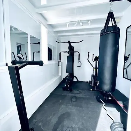 Lovely Sanmar, Heated Pool, Private Gymnasium Villa *