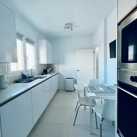 Lovely Sanmar, Heated Pool, Private Gymnasium * Playa Blanca (Lanzarote)