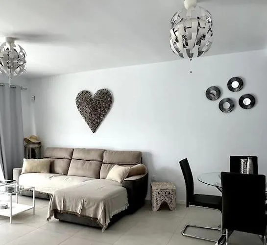 Lovely Sanmar, Heated Pool, Private Gymnasium Playa Blanca (Lanzarote)