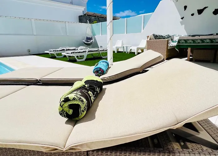 Villa Lovely Sanmar, Heated Pool, Private Gymnasium