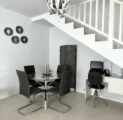 Lovely Sanmar, Heated Pool, Private Gymnasium فيلة *