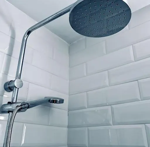 Lovely Sanmar, Heated Pool, Private Gymnasium فيلة