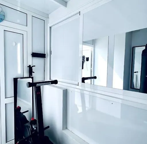 فيلة Lovely Sanmar, Heated Pool, Private Gymnasium *